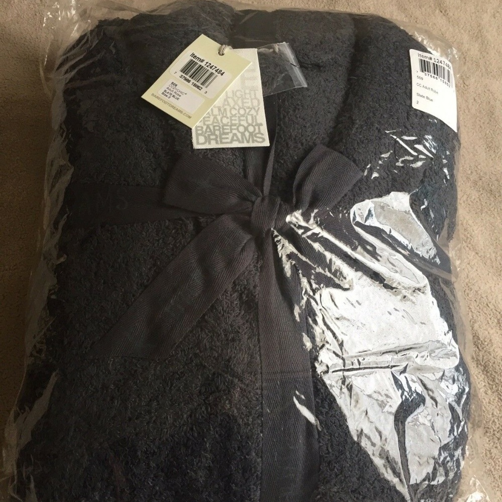Barefoot Dreams Adults CozyChic Adult Robe - Picture 5 of 6